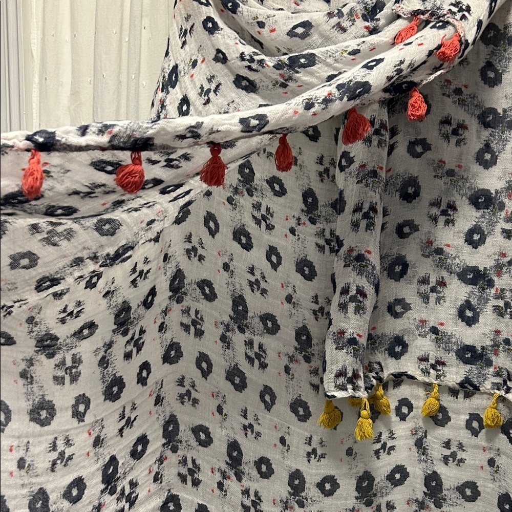 Caslon Scarf Wrap Blue/White Colorful Tassels Beach Resort Festival - Picture 8 of 11